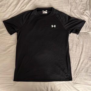 Under Armour T-shirt